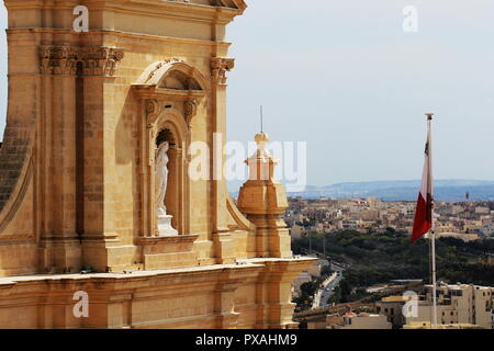 Vista Aeriel di città di Victoria o Rabat e frammento della Cattedrale di Gozo , Victoria, Gozo, Malta Foto Stock