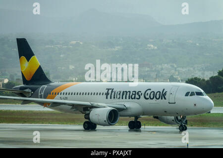 Thomas Cook di aeromobile su pista, Palma de Mallorca, Spagna Foto Stock