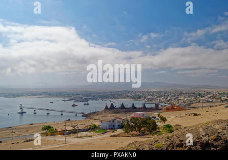 Vista panoramica della città di Caldera, Regione di Atacama, Cile Foto Stock