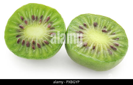 Actinidia arguta noto come kiwi berry su sfondo bianco Foto Stock