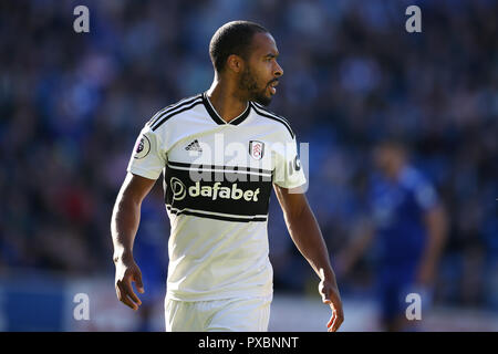 Cardiff, Regno Unito. Xx oct, 2018. Denis Odoi di Fulham. Premier League, Cardiff City v Fulham al Cardiff City Stadium sabato 20 ottobre 2018. Questa immagine può essere utilizzata solo per scopi editoriali. Solo uso editoriale, è richiesta una licenza per uso commerciale. Nessun uso in scommesse, giochi o un singolo giocatore/club/league pubblicazioni. pic da Andrew Orchard/Andrew Orchard fotografia sportiva/Alamy Live news Credito: Andrew Orchard fotografia sportiva/Alamy Live News Foto Stock