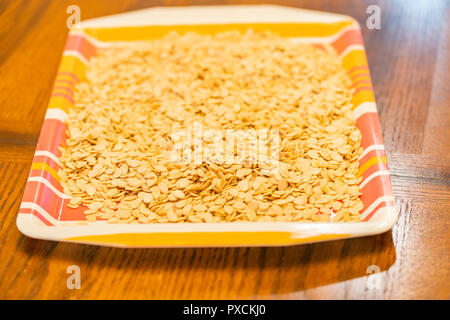 Melone nigeriano semi utilizzati per preparare la zuppa egusi Foto Stock