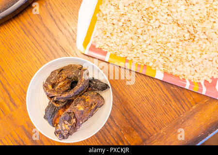 Melone nigeriano semi utilizzati per preparare la zuppa egusi Foto Stock