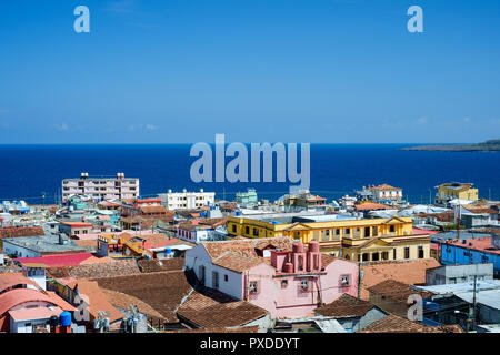 Baracoa roof-top, affacciato sulla baia Foto Stock