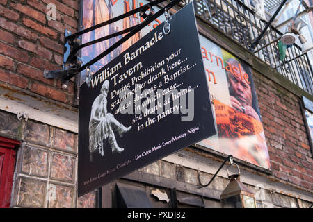 William Barnacle Tavern, un ex speakeasy durante il proibizionismo, si trova in su il Lower East Side di New York, Stati Uniti d'America Foto Stock