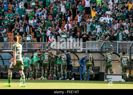 Sao Paulo, Brasile. 21 ott 2018. Un brasiliano - Palmeiras X Ceara - Bruno Henrique do Palmeiras celebra il suo obiettivo durante una partita contro il Ceara presso lo stadio Pacaembu per il campionato brasiliano a 2018. Foto: Ale Cabral / AGIF Credito: AGIF/Alamy Live News Foto Stock