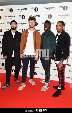 Londra, Regno Unito. Ottobre 21, 2018: Rak-Su - Myles Stephenson, Ashley Fongho, Mustafa Rahimtulla & Jamaal Shurland - a til BBC Radio 1 Teen Awards 2018 allo Stadio di Wembley, Londra. Immagine: Steve Vas/Featureflash Credito: Paul Smith/Alamy Live News Foto Stock