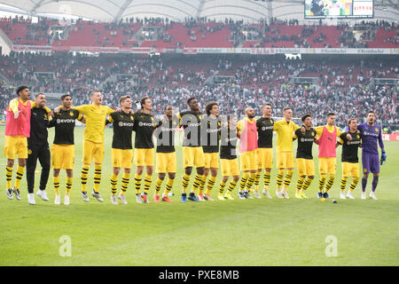 Stoccarda, Deutschland. Xx oct, 2018. Il Dortmund i giocatori sono felici con i tifosi circa la vittoria, giubilo, tifo, tifo, gioia, entusiasmo, celebrare, finale di giubilo, figura intera, paesaggio, calcio prima Bundesliga, ottava giornata VfB Stuttgart (S) - Borussia Dortmund () 0: 4, su 20.10.2018 a Stoccarda/Germania. € | Utilizzo di credito in tutto il mondo: dpa/Alamy Live News Foto Stock