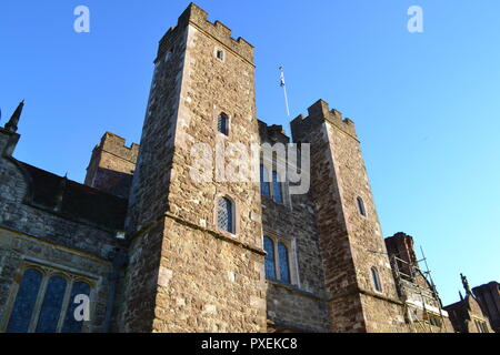 In autunno, metà ottobre 2018 presso la Knole, Sevenoaks, Kent, Inghilterra, Regno Unito. Bel tempo. Casa storica e del parco. Di proprietà di re, regine, Arcivescovi Foto Stock