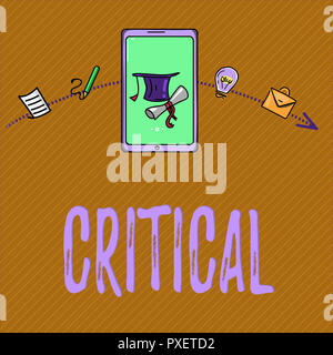 Segno di testo mostra critico. Foto concettuale che esprimono disapprovazione negativi commenti sentenze delusione. Foto Stock