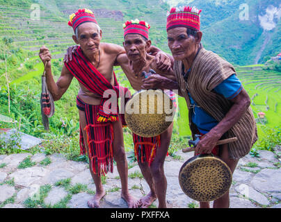 Persone della minoranza Ifugao a Banaue nelle Filippine Foto Stock