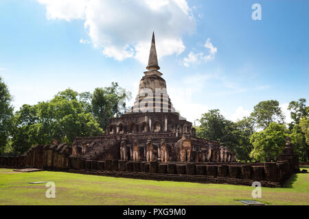 UNESCO World Heritage Site Wat Chang Lom nel Si Satchanalai parco storico, Sukhothai, Thailandia. Foto Stock