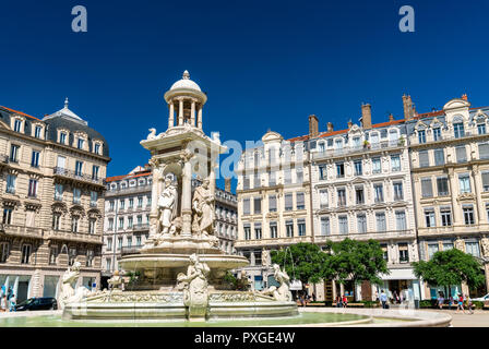 Fontana a Place des giacobini a Lione, Francia Foto Stock