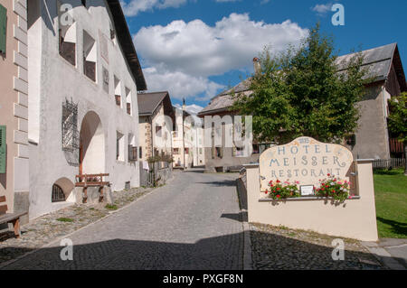 Hotel Meisser, Guarda, comune di Scuol Engadin, Grigioni, Svizzera Foto Stock