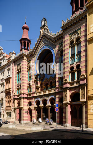 Praga. Repubblica ceca. Giubileo sinagoga, aka Sinagoga di Gerusalemme. Jeruzalémská 1310/7, 110 00 Praha 1. Progettato da Wilhelm Stiassny, e costruito in 1 Foto Stock