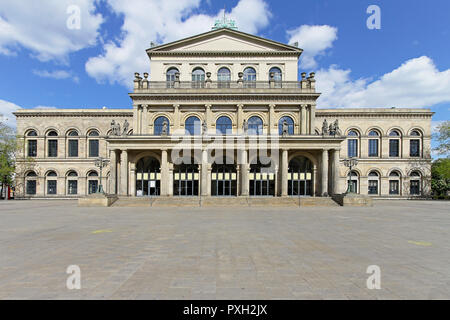 Stato classica Opera House di Hannover Germania Foto Stock