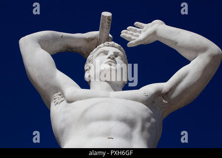 Statua in marmo di un giavellotto thrower allo Stadio dei Marmi, Foro Italica, Roma Foto Stock