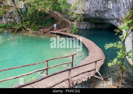 Numerose cascate di uno dei più straordinari laghi di Plitvice, Croazia. Una vera vergine e meraviglioso pezzo di natura. Foto Stock