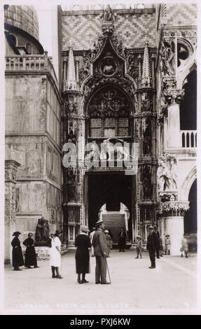 Palazzo Ducale - porta della carta - Venezia, Italia Foto Stock