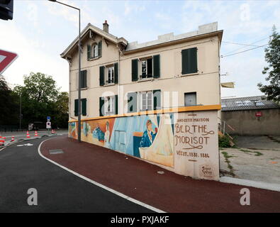 AJAXNETPHOTO. BOUGIVAL, FRANCIA. - CASA D'ARTISTA - CASA VICINO ALLA SENNA, ABITATA DALL'ARTISTA IMPRESSIONISTA BERTHE MORISOT DAL 1881 AL 1884. STRUTTURA RINNOVATA NEL 2023. FOTO:JONATHAN EASTLAND/AJAX RIF:GX8 181909 442 Foto Stock