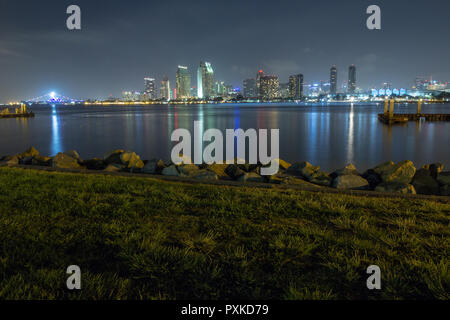 La città di San Diego il colpo da Coronado di notte Foto Stock