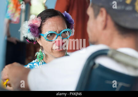 Il peruviano attrice Wendy Ramos, fondatore della "bolaroja', durante il festival Belen Foto Stock