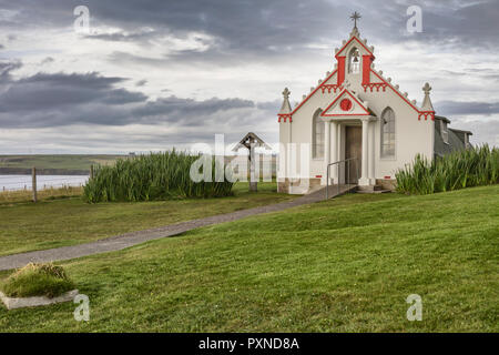 Cappella italiana (la Regina della Pace Cappella), Agnello Holm, Continentale, Orkney Islands, Scotland, Regno Unito Foto Stock