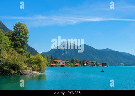 Vista a Walchensee con il Lago Walchensee, Baviera, Germania Foto Stock