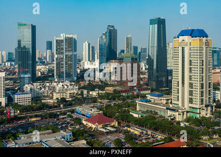 Lo skyline della citta' di Giacarta, Java, Indonesia Foto Stock