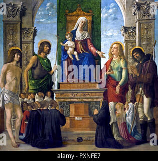 Madonna in trono col Bambino tra San Sebastiano e san Giovanni Battista, S. Maria Maddalena, San Rocco e i membri della Confraternita di San Giovanni Evangelista 1487 - 1488 da Cima da Conegliano (Giovanni Battista Cima), 1459-1517, in Italia, in italiano . Foto Stock
