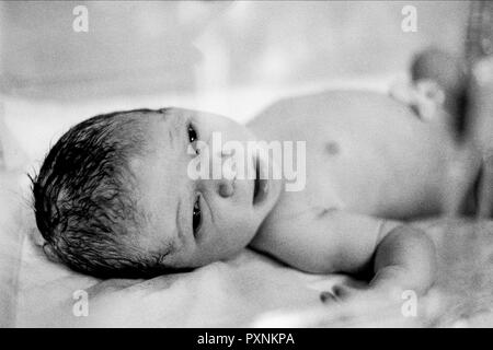 Archivi 90ies: dare la nascita in ospedale Hotel-Dieu, Lione, Francia Foto Stock