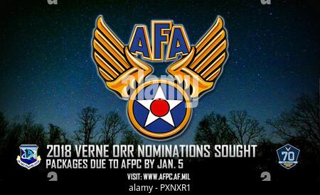 Air Force di funzionari sono attualmente accettando candidature per il 2018 Air Force Association Verne Orr Award attraverso il 5 gennaio, 2018. L'afa istituito questo premio in onore di ex Segretario della Air Force Verne Orr a riconoscere mission-oriented le realizzazioni e i risultati conseguiti da parte di unità che ha reso più efficace utilizzo delle risorse umane. Foto Stock