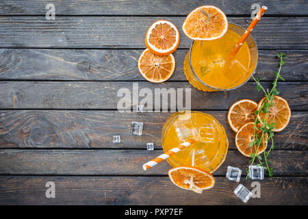 Bicchieri di Aperol Soda cocktail Foto Stock