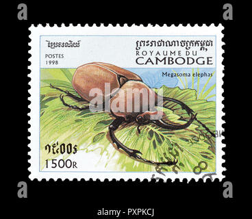 Annullato francobollo stampato dalla Cambogia, che mostra Elephant beetle, circa 1998. Foto Stock