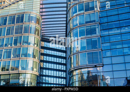 Ufficio blocchi astratta, il Cardinale posto, Victoria Street, Londra, Inghilterra Foto Stock