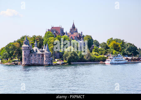 ALEXANDRIA, Stati Uniti d'America - 24 agosto 2012: Boldt storico castello nel 1000 isole regione dello Stato di New York sul cuore isola nel fiume San Lorenzo. Nel 1900, Foto Stock