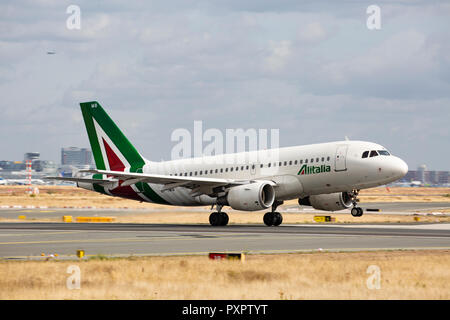 EI-IMB, Airbus A319-112 der Alitalia am Flughafen Frankfurt am Main (FRA), 23.09.2018 Foto Stock