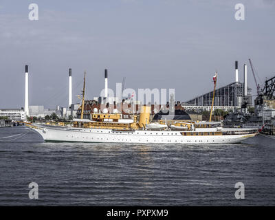 Il danese Royal Yacht Dannebrog , il porto di Copenaghen, Copenaghen, Danimarca, Europa Foto Stock