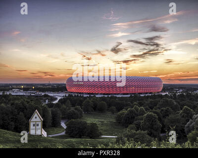 Famoso stadio di calcio Allianz Arena di Monaco di Baviera, Germania, Europa Foto Stock