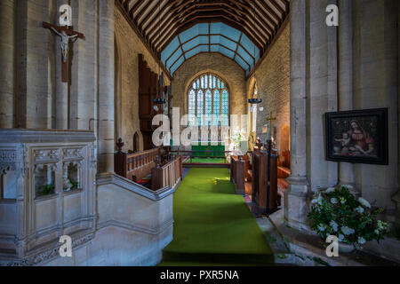St Kenelm chiesa parrocchiale, Minster Lovell, Oxfordshire, England, Regno Unito, Europa Foto Stock