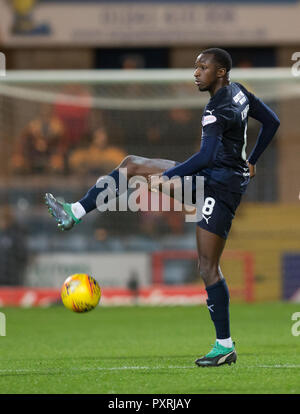 Dens Park, Dundee, Regno Unito. 23 Ott, 2018. Ladbrokes Premiership, Dundee rispetto al cuore di Midlothian; Glen Kamara di Dundee Credito: Azione Sport Plus/Alamy Live News Foto Stock