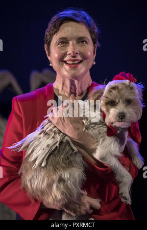 Londra, Regno Unito. 23 ott 2018. UK premiere di Link Link one-donna mostra da attrice Isabella Rossellini a Southbank. Credito: Guy Corbishley/Alamy Live News Foto Stock