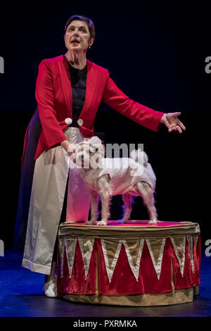 Londra, Regno Unito. 23 ott 2018. UK premiere di Link Link one-donna mostra da attrice Isabella Rossellini a Southbank. Credito: Guy Corbishley/Alamy Live News Foto Stock