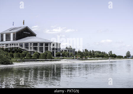 Il Festspielhaus a Füssen am Forggensee, Ostallgäu, Bayern, Deutschland, Festival Hall di Füssen al Lago Forggen, Ostallgaeu, Baviera, Germania, Fuessen, F Foto Stock