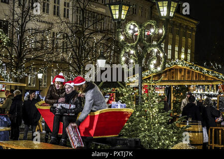 Weihnachtsmarkt auf dem H¯bro Plads, Innenstadt, Kopenhagen, Regione Hovedstaden, Dänemark, Europa, mercatino di Natale sulla Hobro Plads, Centro citta', C Foto Stock