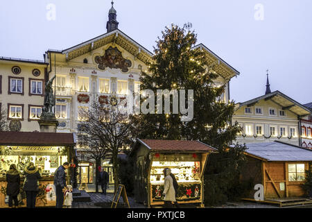Weihnachtsmarkt in Bad Tölz, Bayern, Deutschland, Mercatino di Natale di Bad Tolz, Baviera, Germania, christkindlmarkt, mercato di natale, Bad Tolz, superiore Foto Stock