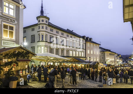 Weihnachtsmarkt in Bad Tölz, Bayern, Deutschland, Mercatino di Natale di Bad Tolz, Baviera, Germania, christkindlmarkt, mercato di natale, Bad Tolz, superiore Foto Stock