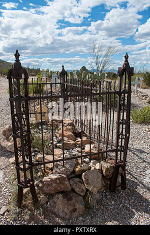 Boot Hill Cimitero. Oggetto contrassegnato per la rimozione definitiva, Arizona USA Foto Stock