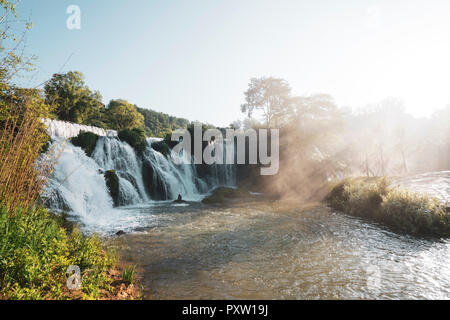 Cina, Guizhou, Tianhe parco piscina, cascata Foto Stock