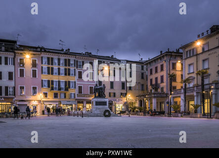 Piazza della Vittoria a Salo, Italia Foto Stock